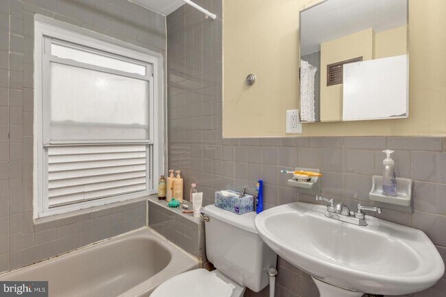 Building Photo - 1310 E Susquehanna Ave