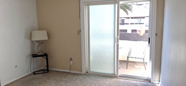 Building Photo - 1437 Robin Ln