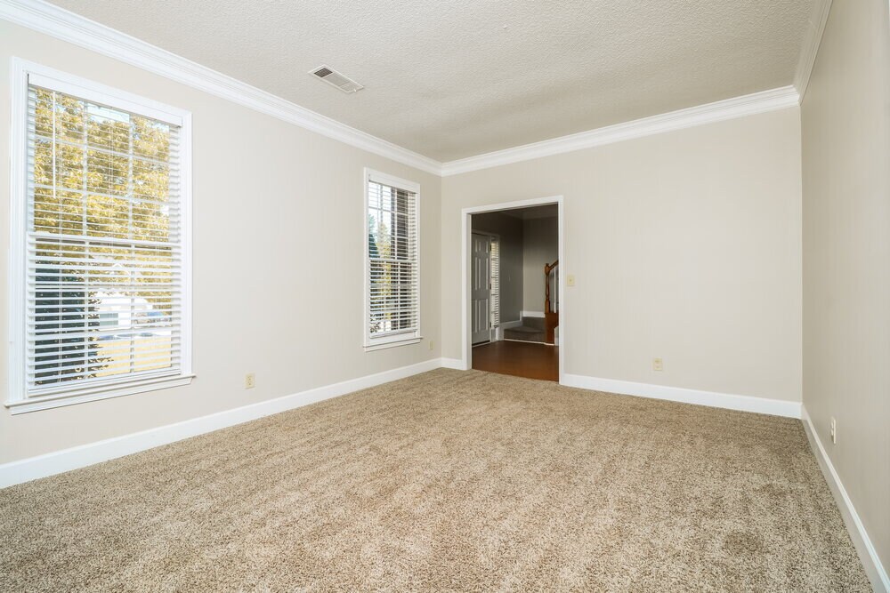 Building Photo - 1052 Laurel Valley Dr SW