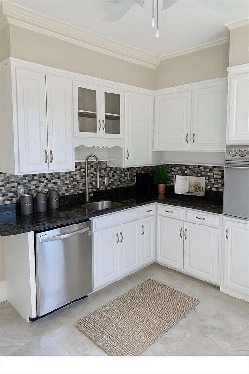 Primary Photo - 34 Parkman St