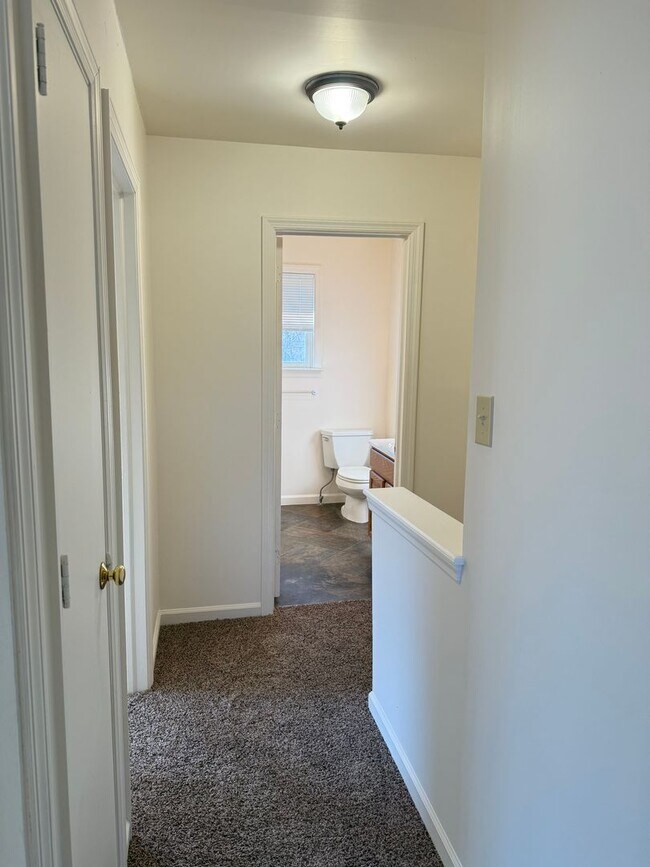 Building Photo - 110-112 Fridy St.