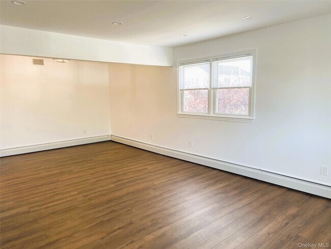 Building Photo - 473 Franklin Blvd