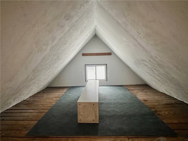 Building Photo - 105 Spruce St