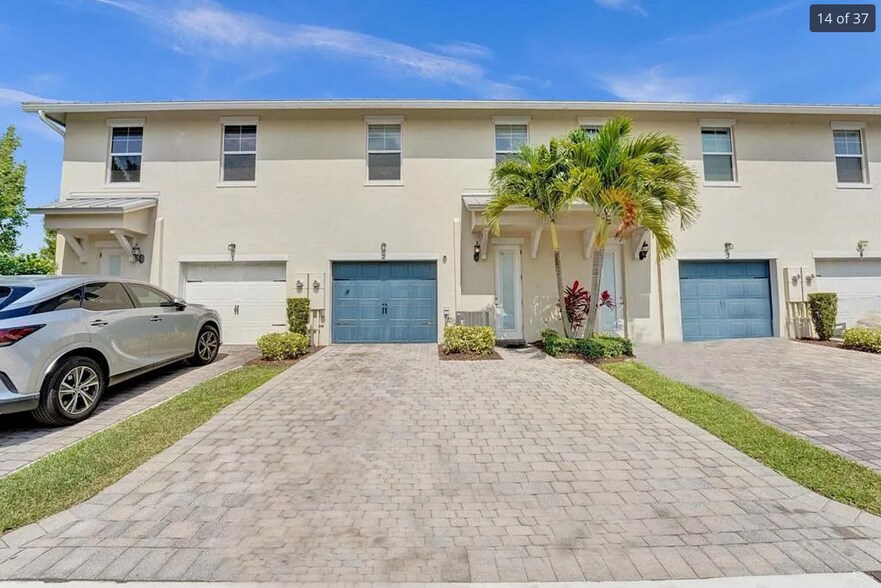 Building Photo - 4810 Eucalyptus Dr