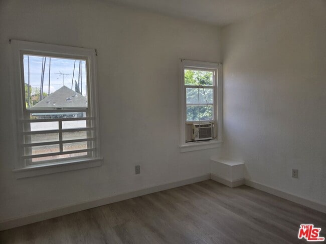 Building Photo - 134 S Mountain View Ave