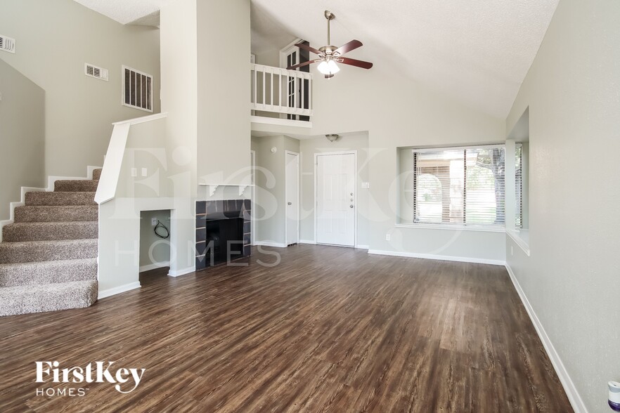 Building Photo - 2503 Silver Trumpet Dr