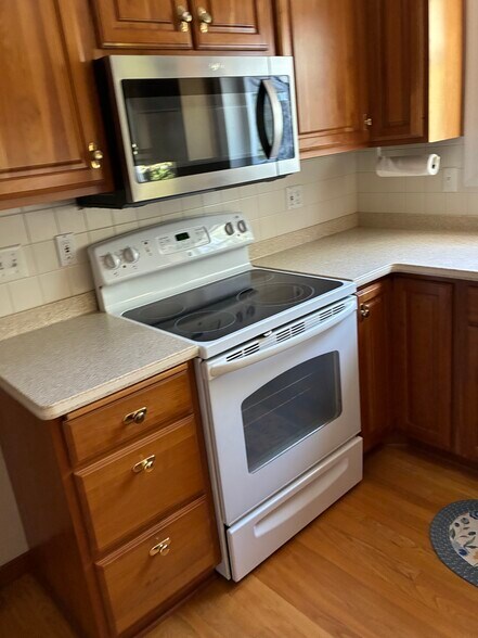 Building Photo - 85 S Huron Dr