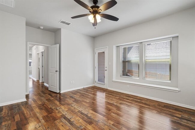 Building Photo - 256 Pelican Bay Cir