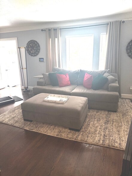 Building Photo - 18506 Snowden St