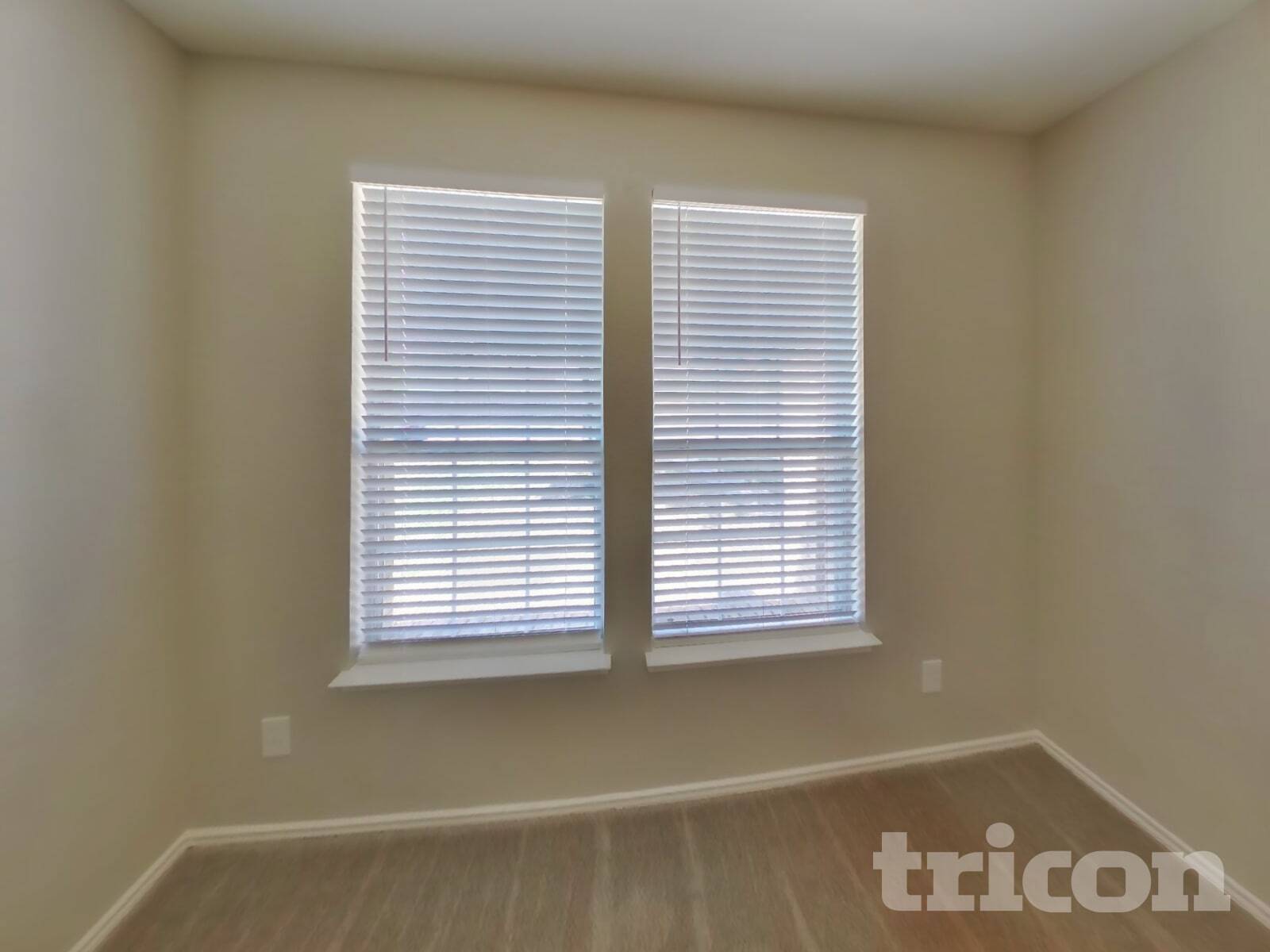 Building Photo - 207 Moonlight Dr