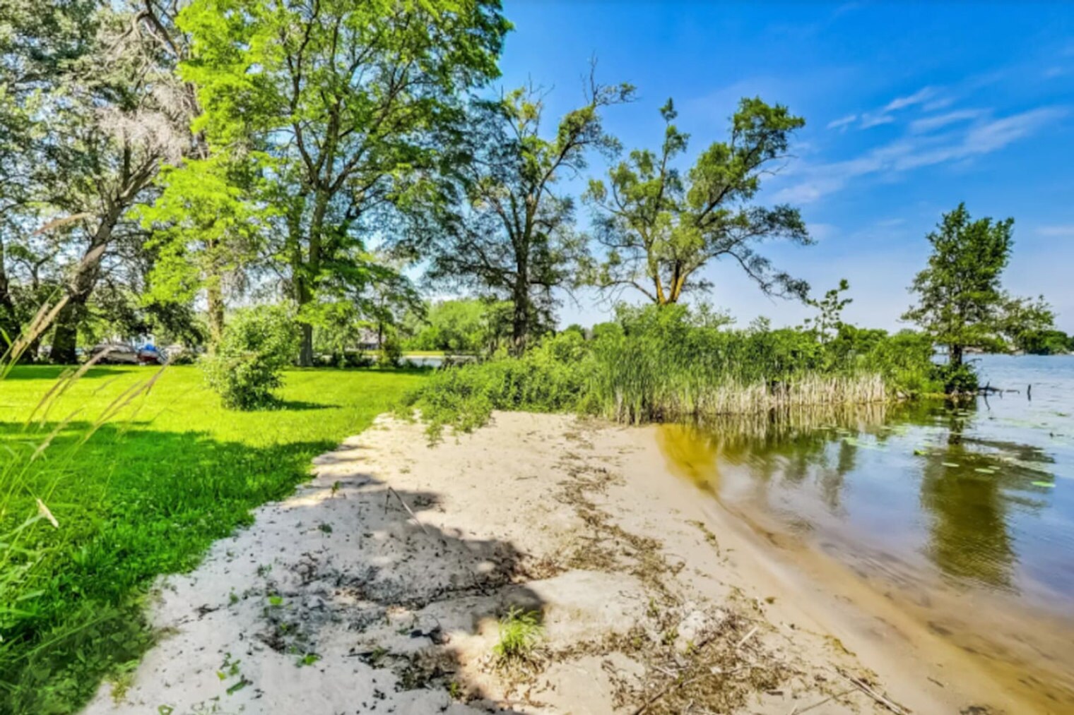 Building Photo - 36856 N Hickory Ct