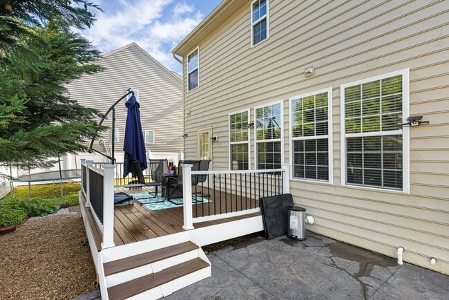 Building Photo - Beautiful Stafford Home - Colonial Forge School district