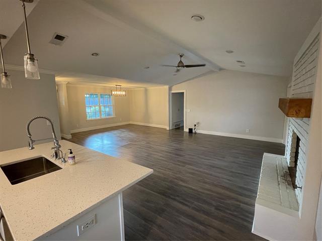Building Photo - 3002 Canyon Brook Dr