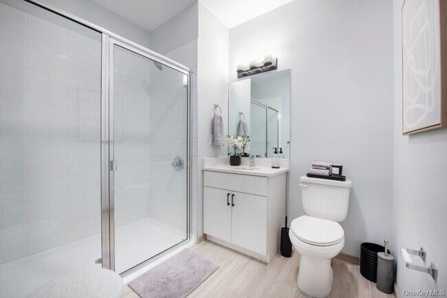 Building Photo - 300 Carleton Ave