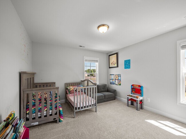 Building Photo - 516 Poults Dr