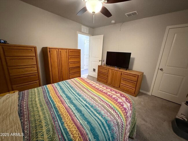 Building Photo - 6014 E Helios Dr