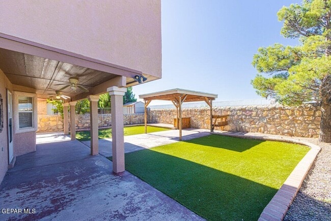 Building Photo - 1317 Amber Morgan Dr