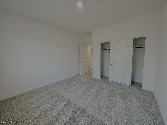 Building Photo - 333 Laurel Peak Dr