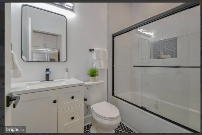 Building Photo - 134 Madison St NW