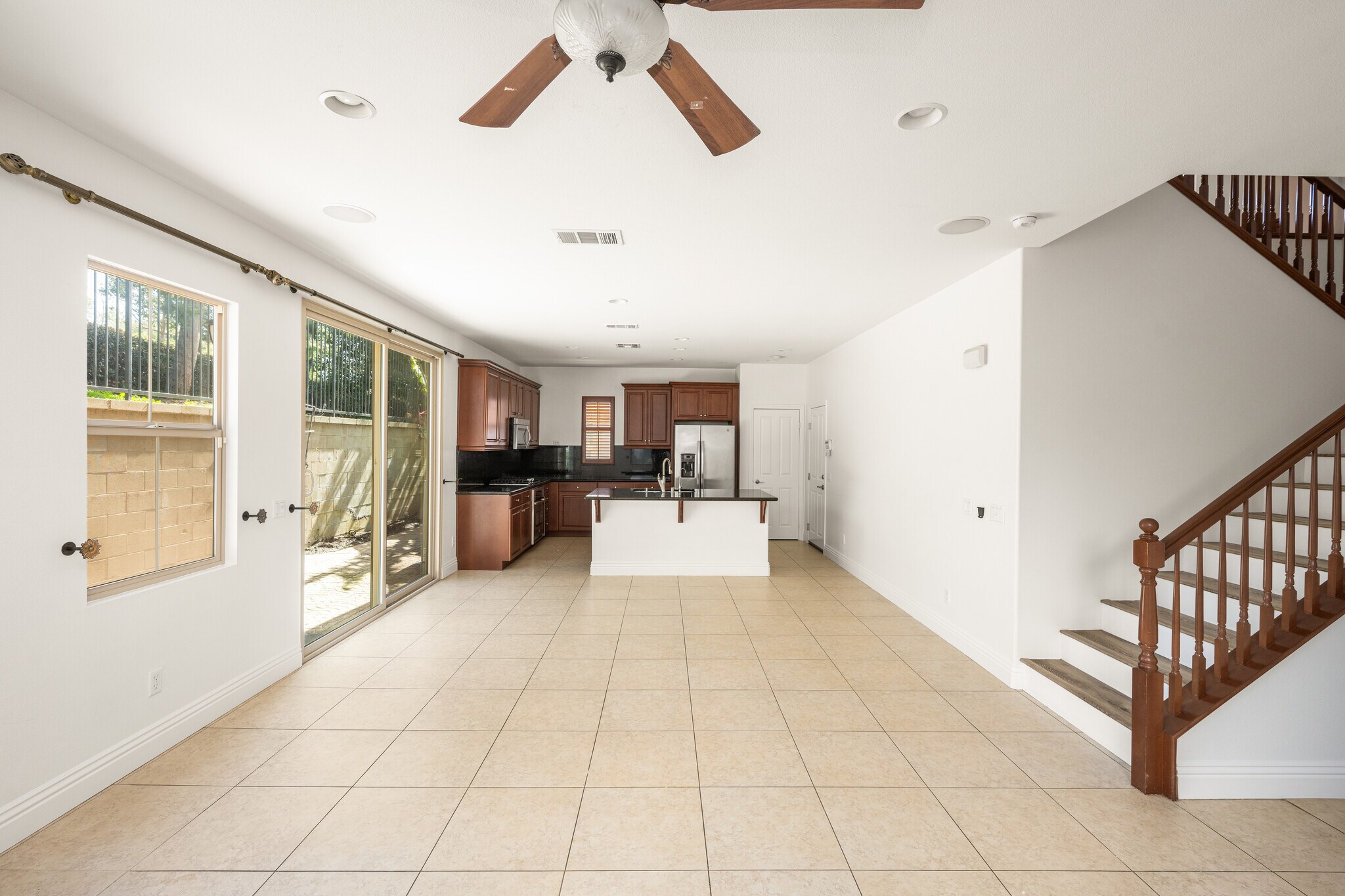 Building Photo - 89 Keepsake