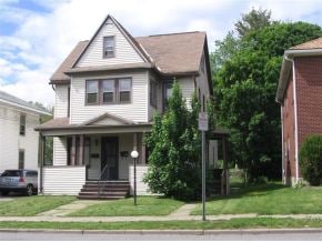 Primary Photo - 463 Main St