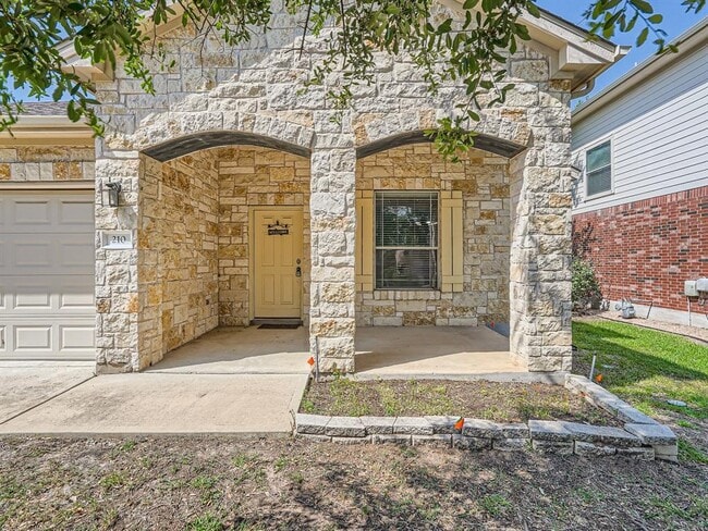 Building Photo - 210 Arrowhead Trail