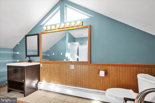 Building Photo - 430 E Main St