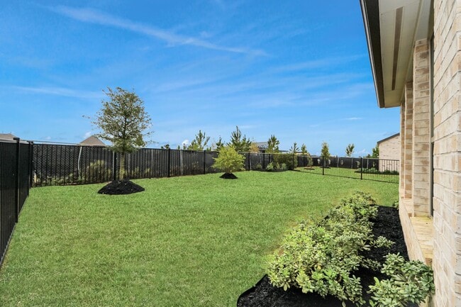 Building Photo - 20926 White Rock Crk Dr