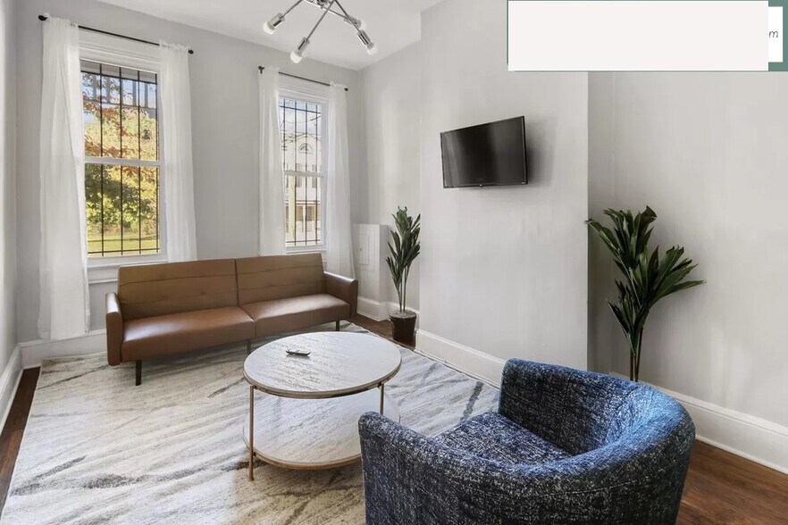 Building Photo - 2124 13th St SE