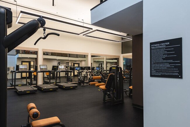 Building Photo - 225 N Miami Ave