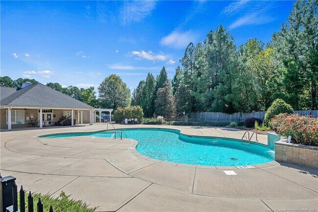 Building Photo - 625 Marshtree Ln