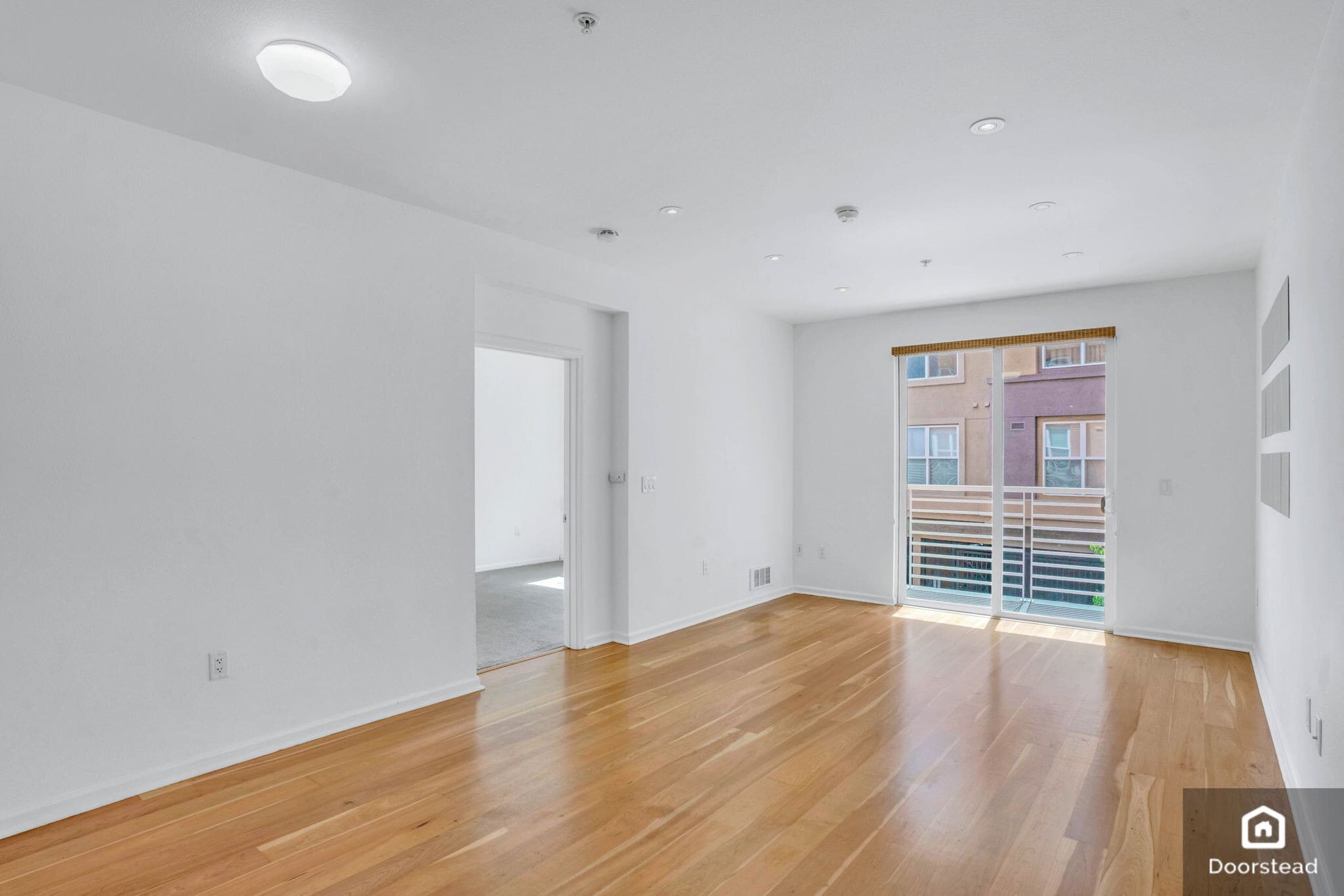 Building Photo - 301 Crescent Ct