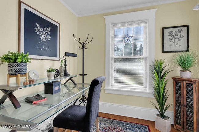 Building Photo - 137 E Bergen Pl