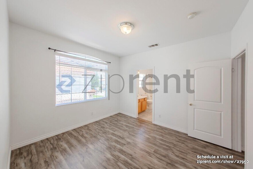 Building Photo - 1360 S White Ave