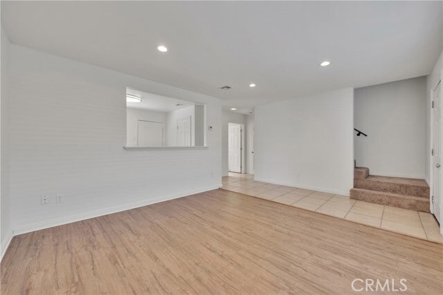 Building Photo - 980 E Mission Ave
