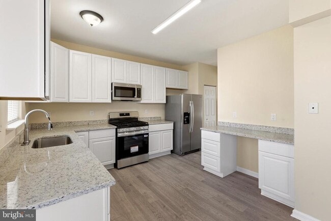 Building Photo - 4704 Denview Way