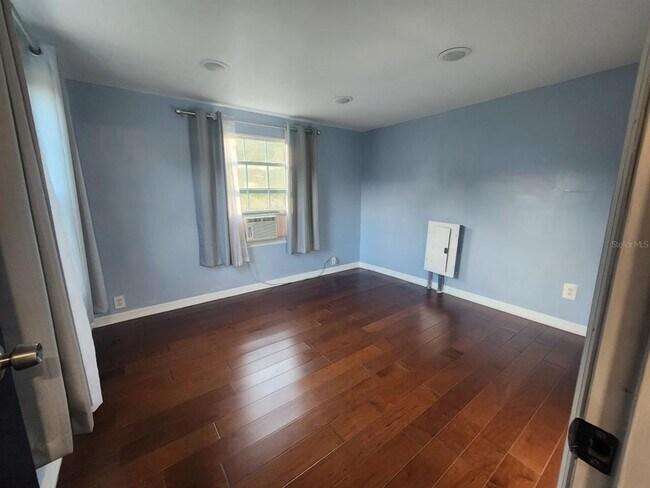 Building Photo - 17155 SW 17th Cir