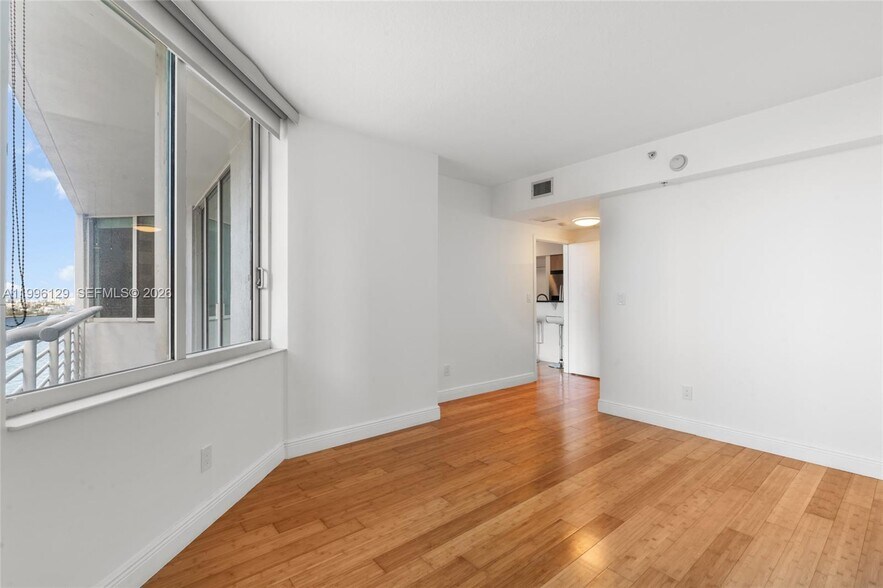 Building Photo - 335 S Biscayne Blvd
