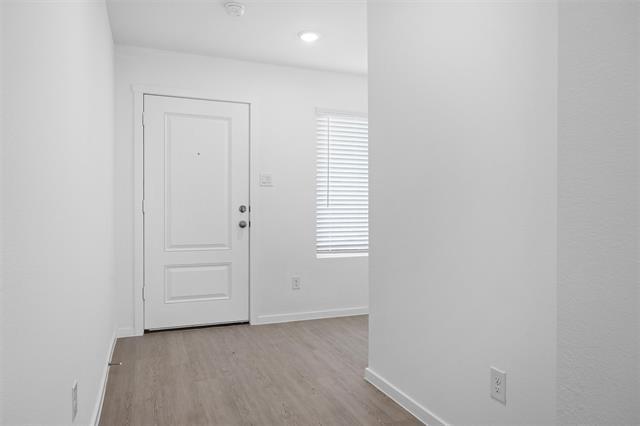 Building Photo - 2020 Belgian Dr