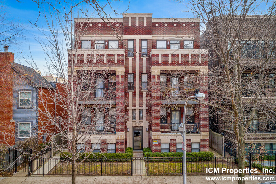 Building Photo - 3229 N Kenmore Ave