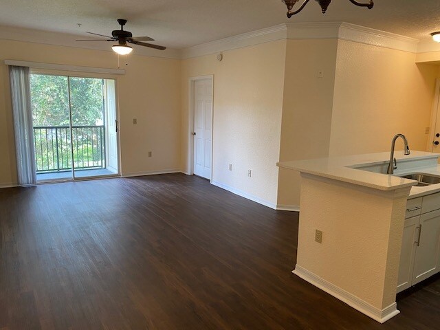 Building Photo - 11561 Villa Grand