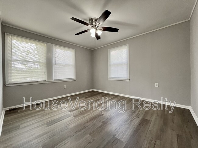 Building Photo - 310 Norris Ave