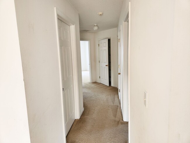 Building Photo - Port St. Lucie Pool Home for rent