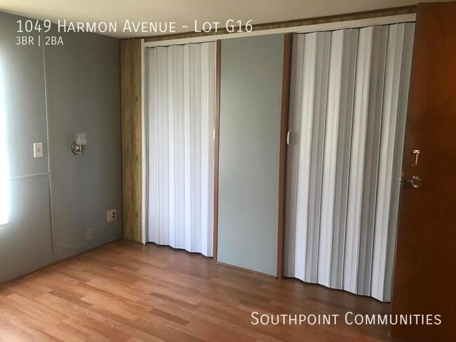 Building Photo - 1049 Harmon Ave