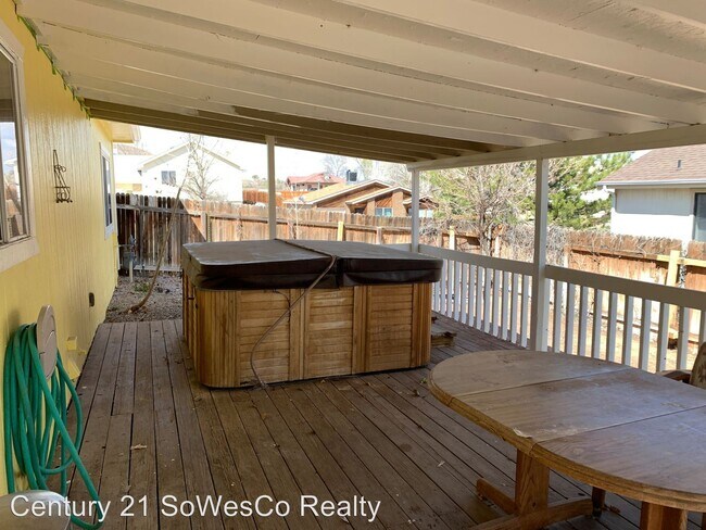 Building Photo - 3 br, 2 bath House - 2712 N. Fairview Ave