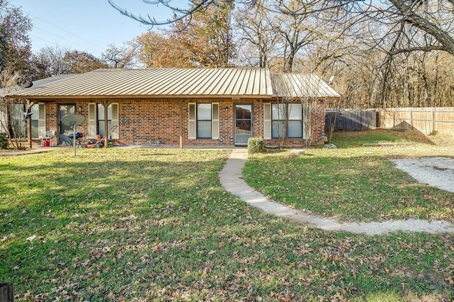 Building Photo - 6530 Fall Creek Hwy