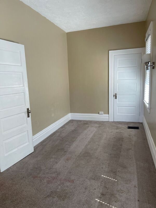 Building Photo - 931-933 E. Whittier Street