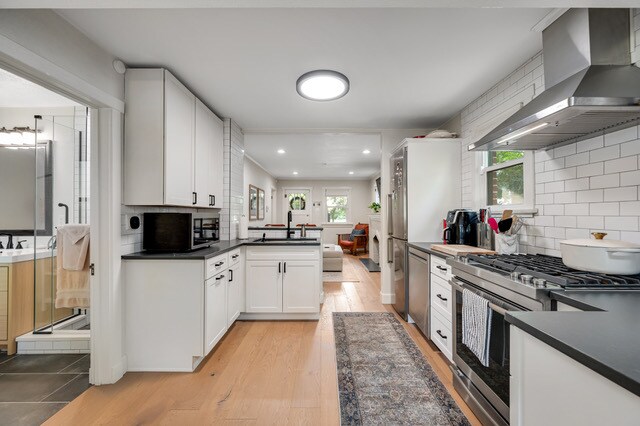 Kitchen - 1131 S Elizabeth St