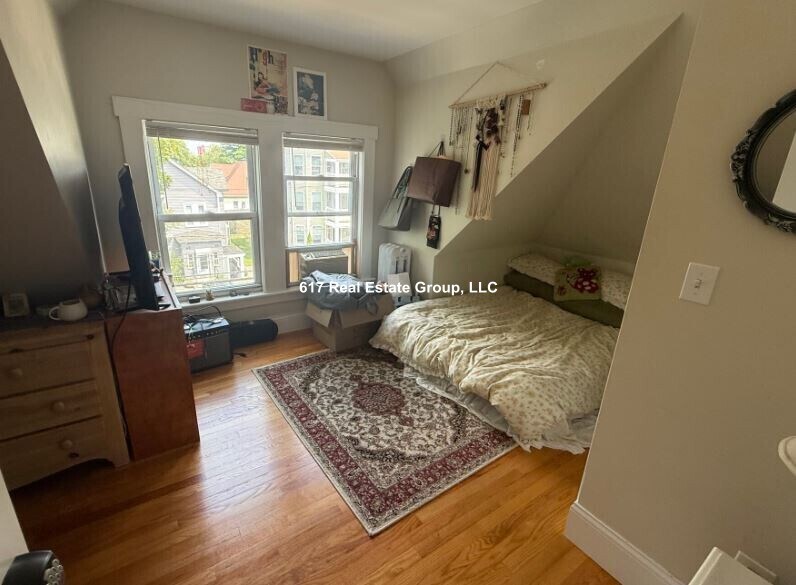 Building Photo - 22 Mansfield St