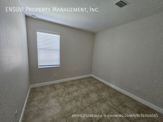 Building Photo - 3825 Milflores Dr